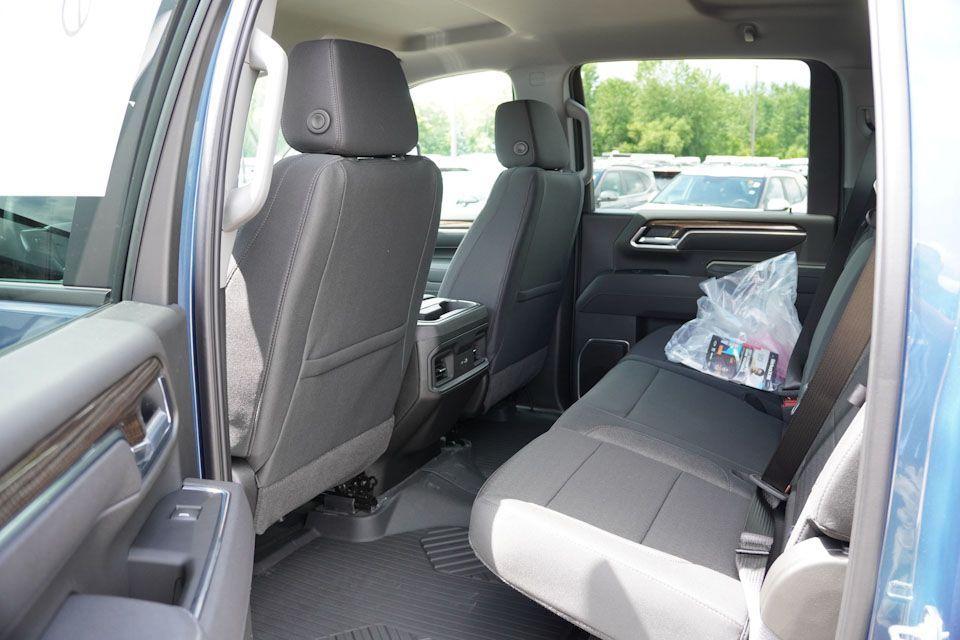 new 2025 Chevrolet Silverado 3500 car, priced at $61,280