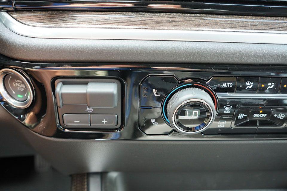 new 2025 Chevrolet Silverado 3500 car, priced at $61,280