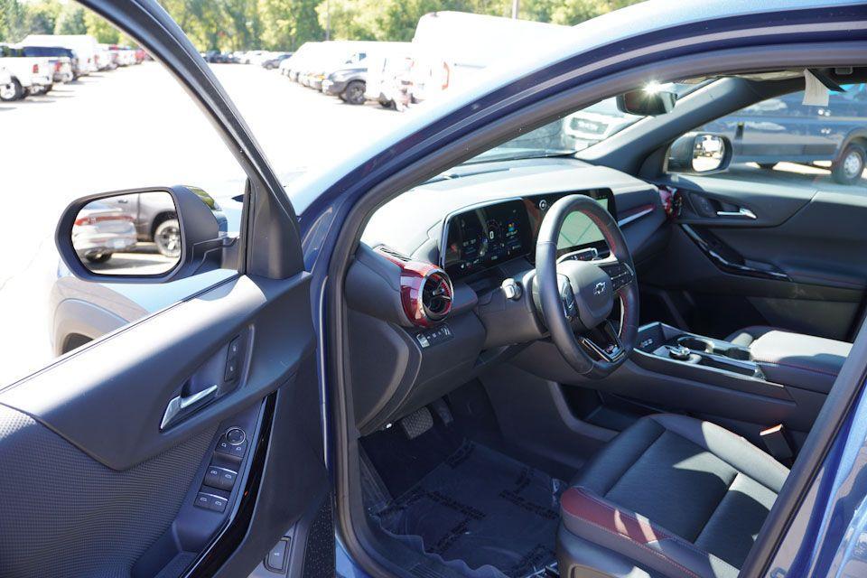 used 2025 Chevrolet Equinox car, priced at $32,988