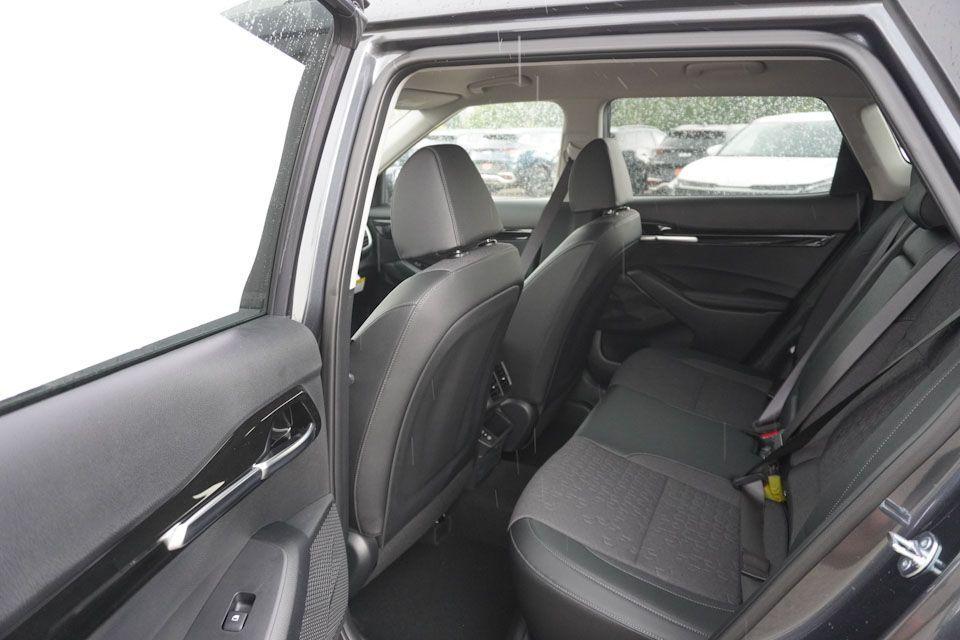 new 2025 Kia Seltos car, priced at $25,437