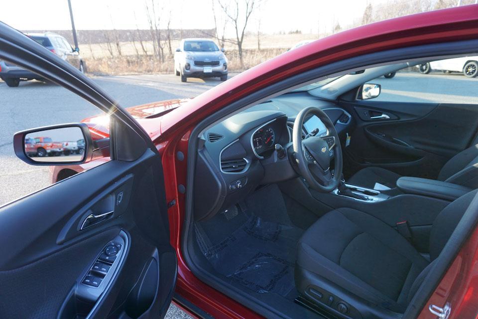 new 2024 Chevrolet Malibu car, priced at $24,190