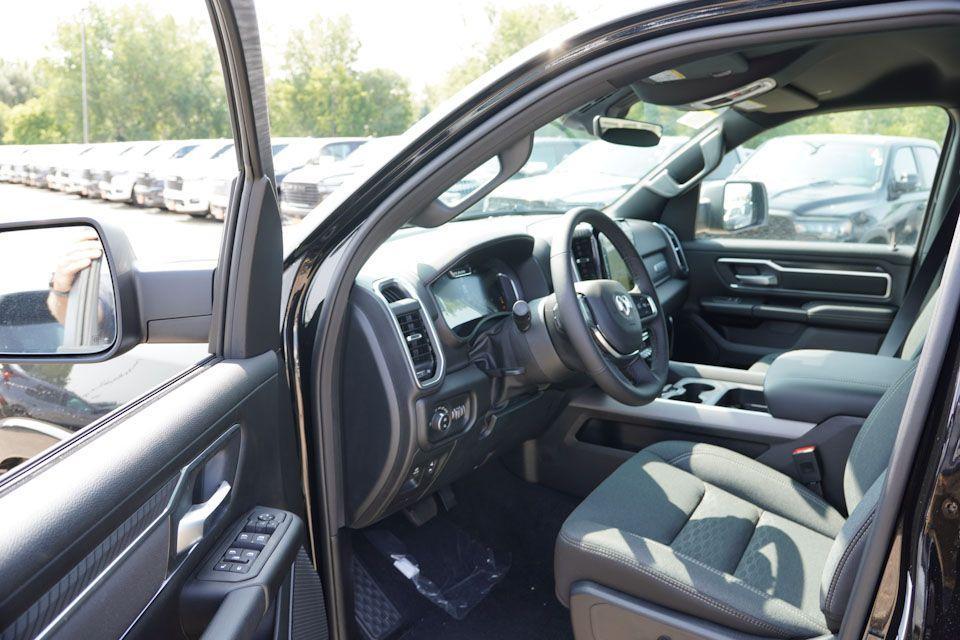 new 2025 Ram 1500 car, priced at $43,127