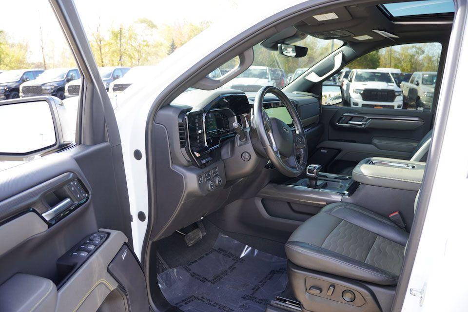used 2022 Chevrolet Silverado 1500 car, priced at $47,889
