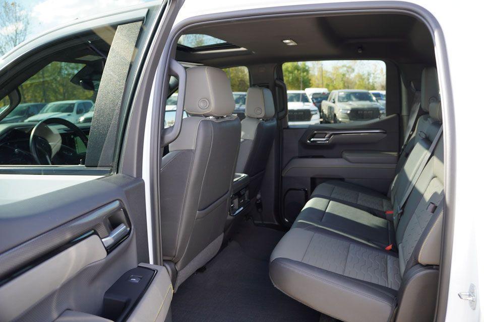 used 2022 Chevrolet Silverado 1500 car, priced at $47,889