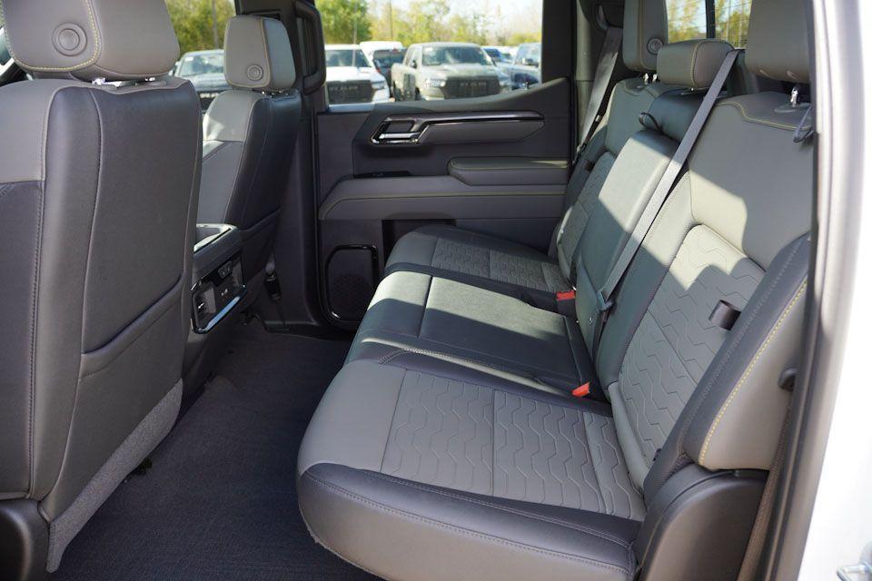 used 2022 Chevrolet Silverado 1500 car, priced at $47,889