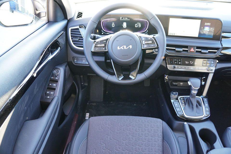 new 2026 Kia Seltos car, priced at $26,554