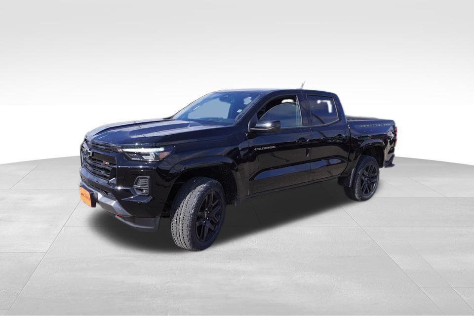 new 2025 Chevrolet Colorado car, priced at $43,993