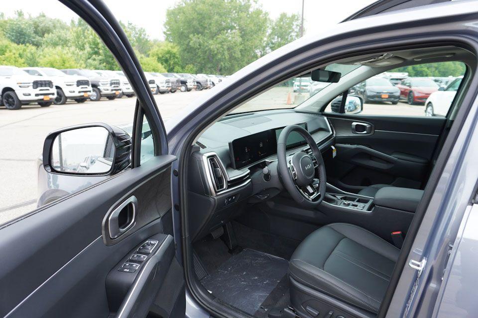 new 2025 Kia Sorento car, priced at $37,904