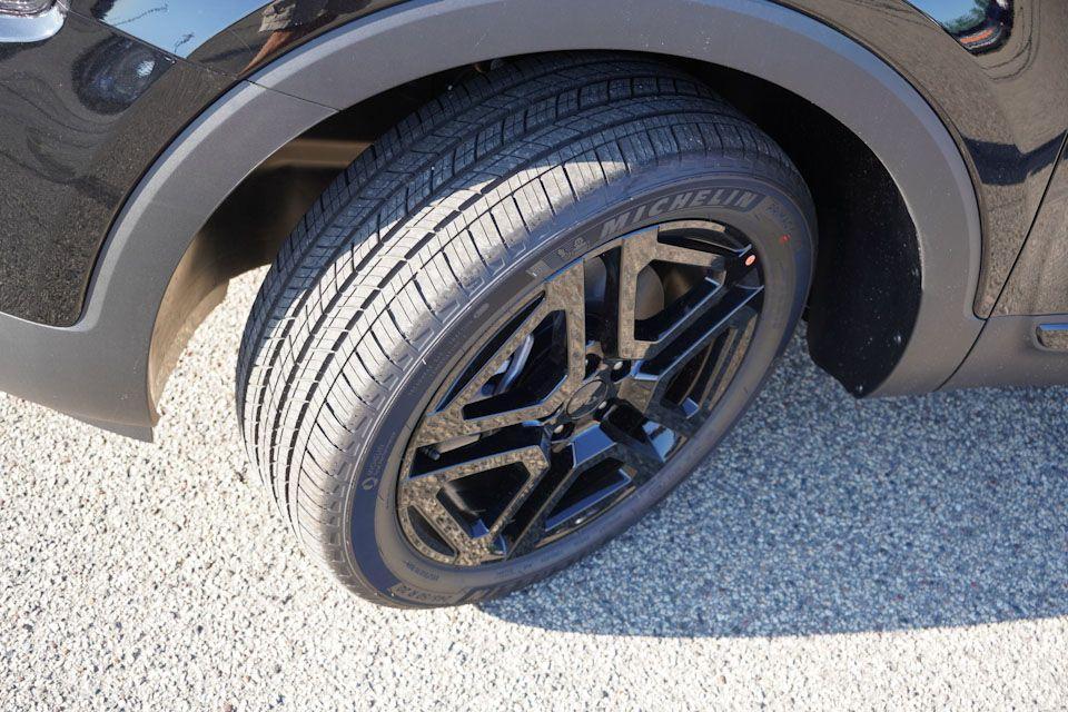 new 2025 Kia Telluride car, priced at $44,363