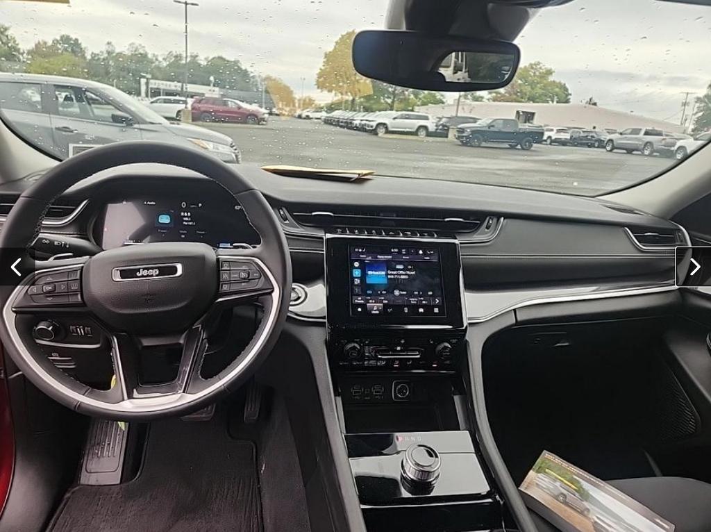 used 2023 Jeep Grand Cherokee car, priced at $28,494