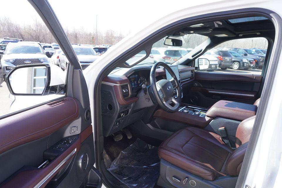 used 2023 Ford Expedition car, priced at $42,744