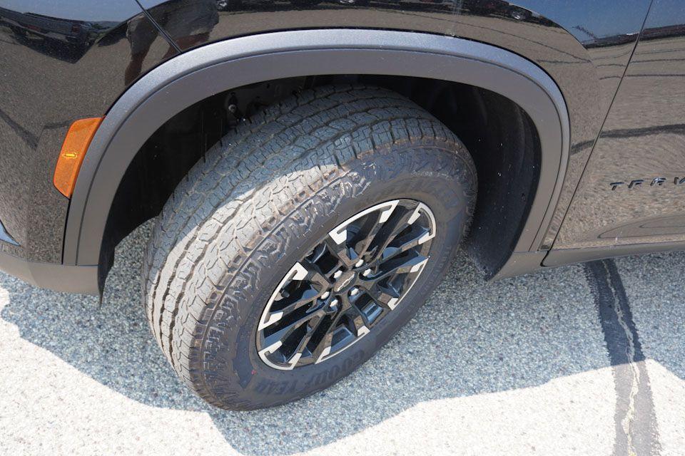new 2025 Chevrolet Traverse car, priced at $47,553