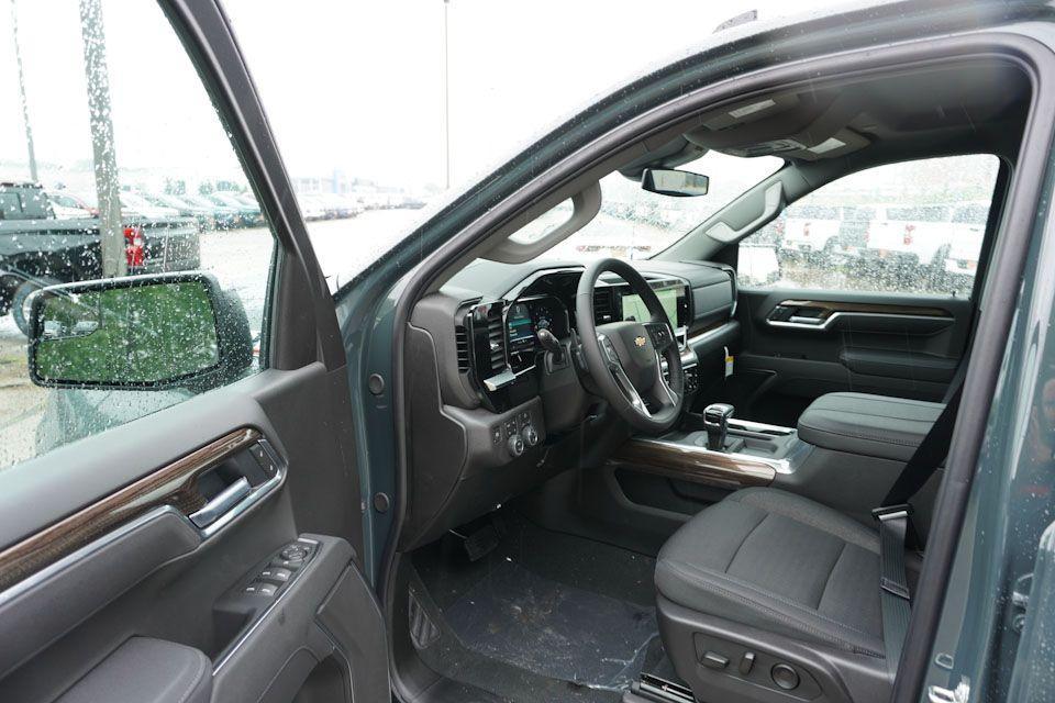 new 2025 Chevrolet Silverado 1500 car, priced at $49,905