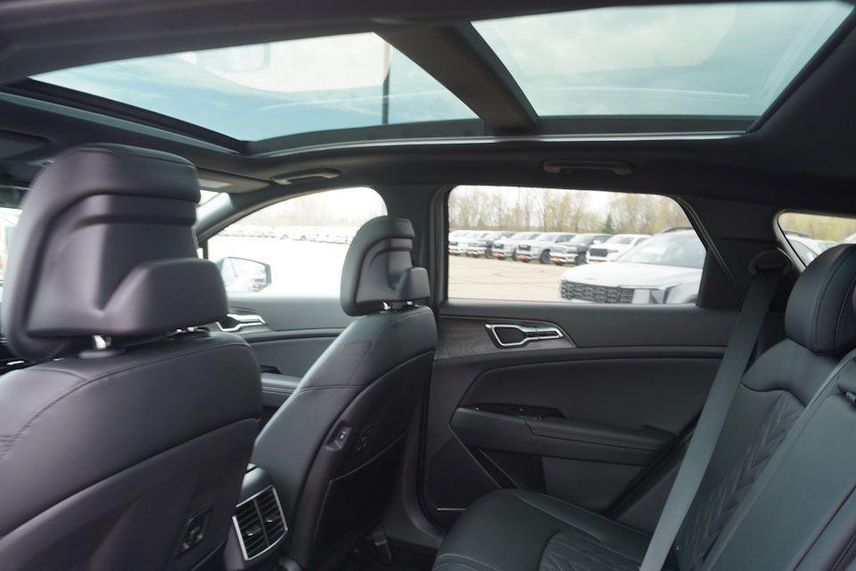 new 2025 Kia Sportage car, priced at $35,476