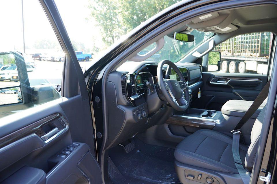 new 2025 Chevrolet Silverado 3500 car, priced at $61,690
