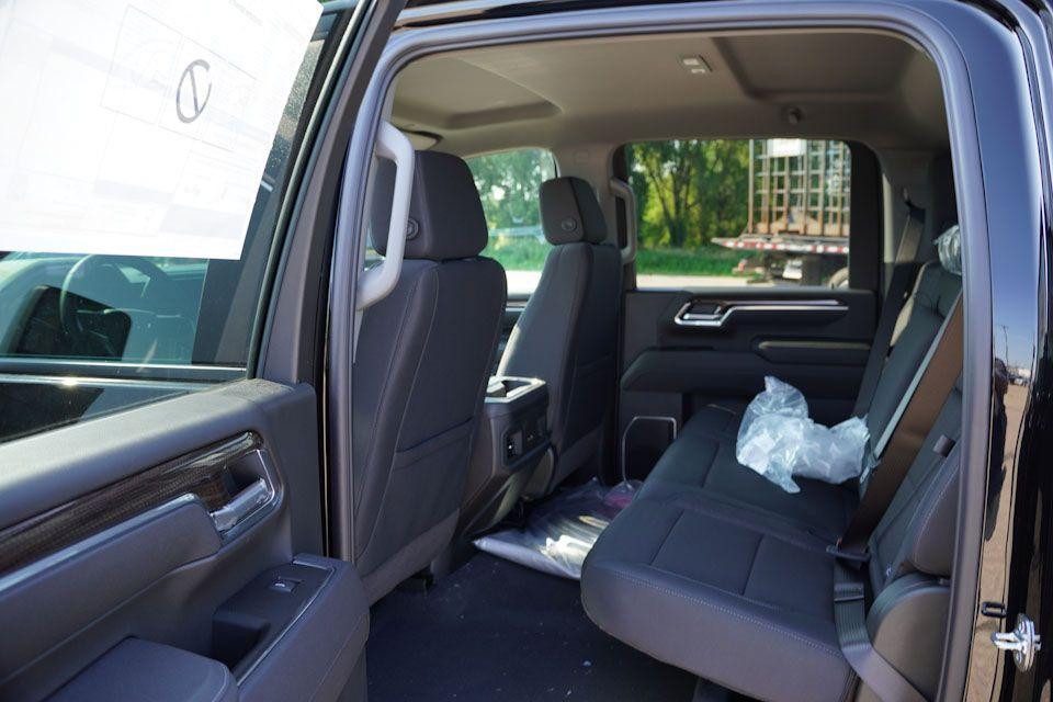 new 2025 Chevrolet Silverado 3500 car, priced at $61,690