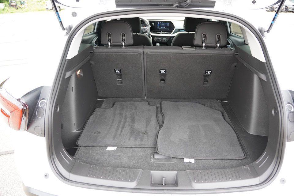 used 2025 Chevrolet Trax car, priced at $23,161