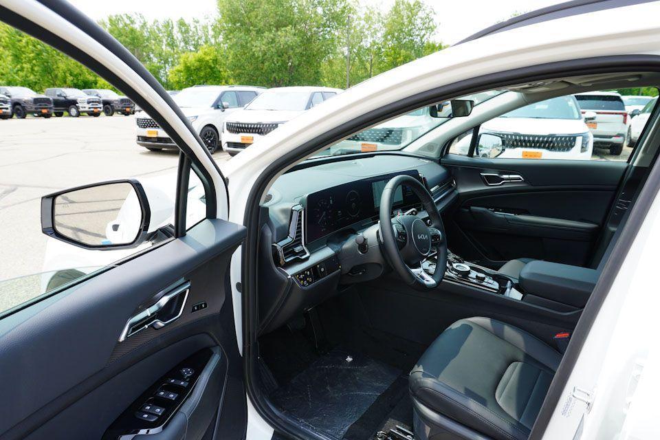 new 2025 Kia Sportage Hybrid car, priced at $36,402