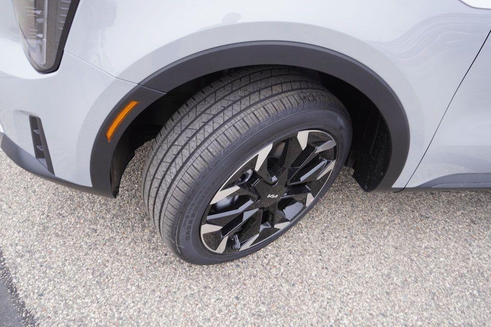 new 2025 Kia Sorento car, priced at $37,240