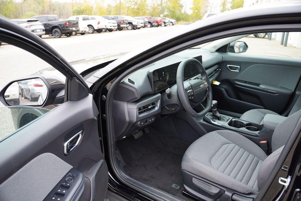 new 2025 Kia K4 car, priced at $22,398