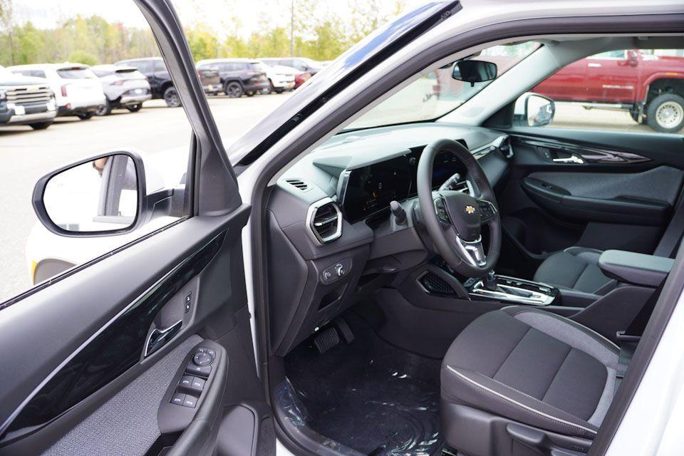 new 2026 Chevrolet TrailBlazer car, priced at $26,680