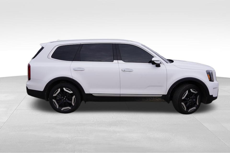used 2024 Kia Telluride car, priced at $35,443