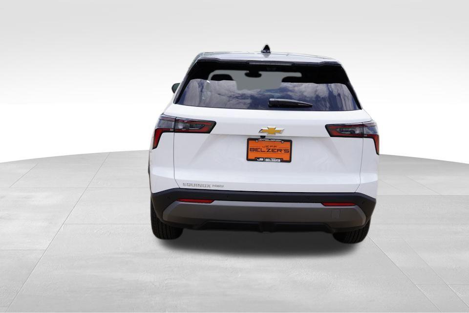 new 2026 Chevrolet Equinox car, priced at $30,233