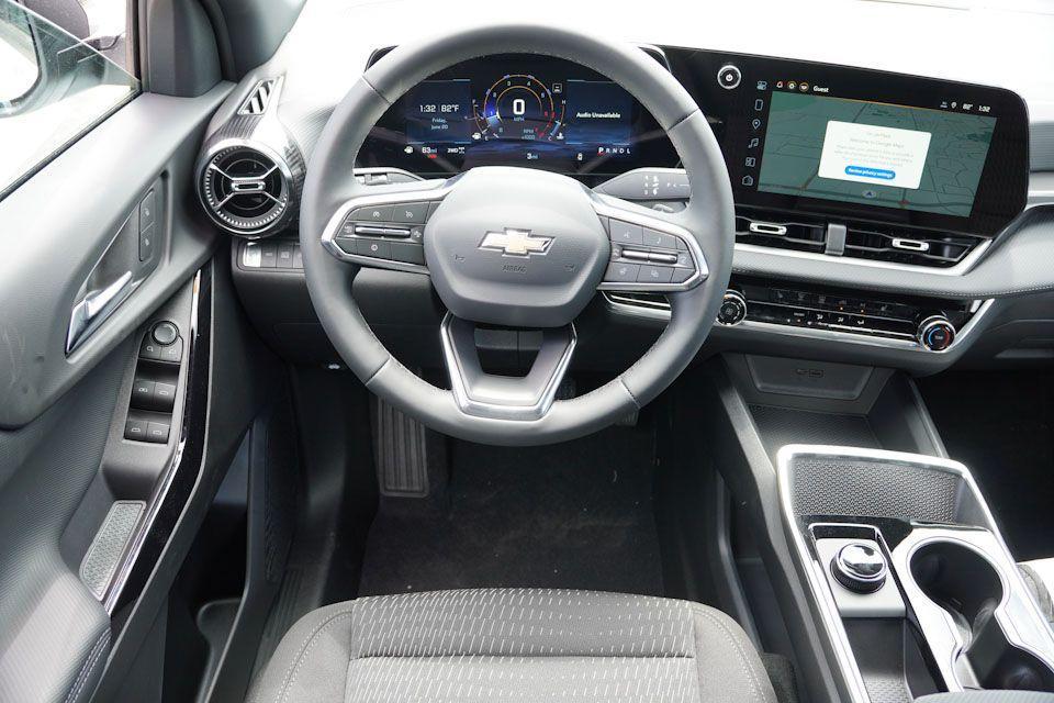new 2026 Chevrolet Equinox car, priced at $30,233