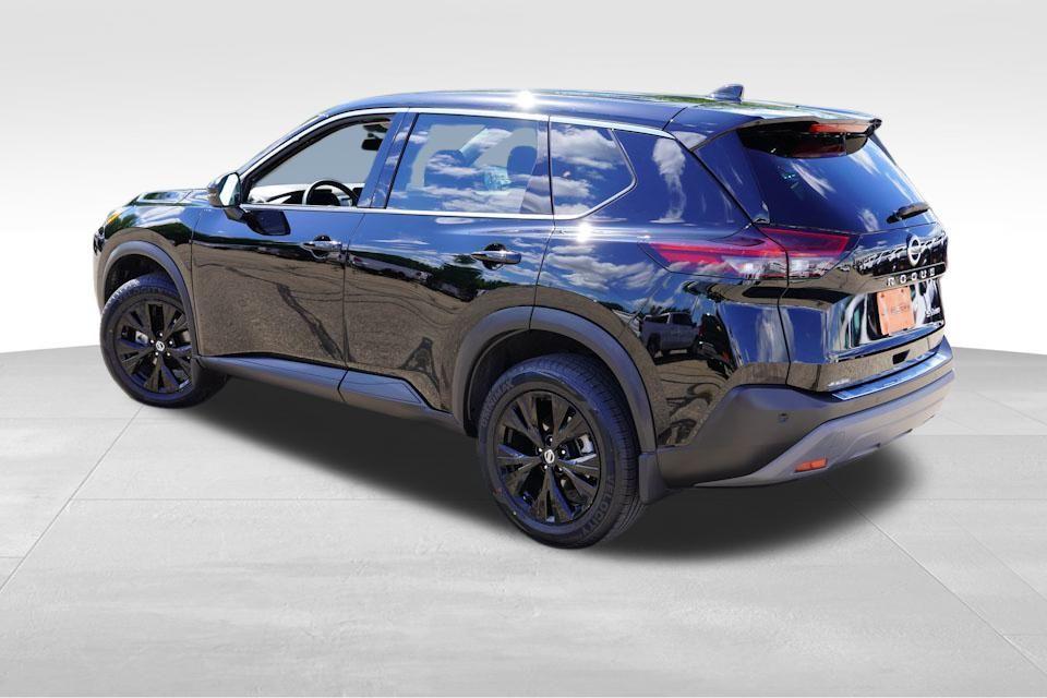used 2021 Nissan Rogue car, priced at $22,962
