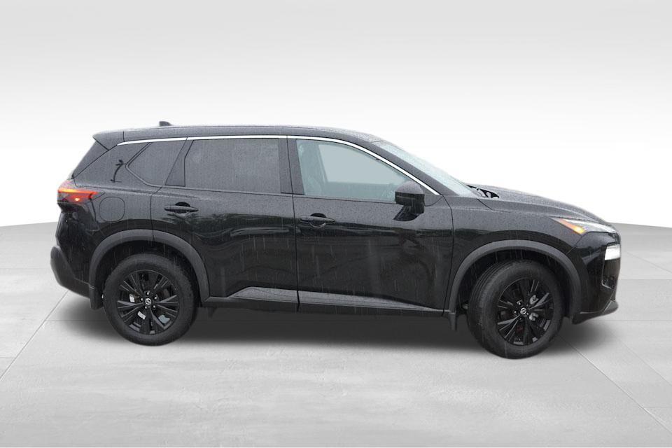 used 2021 Nissan Rogue car, priced at $23,987