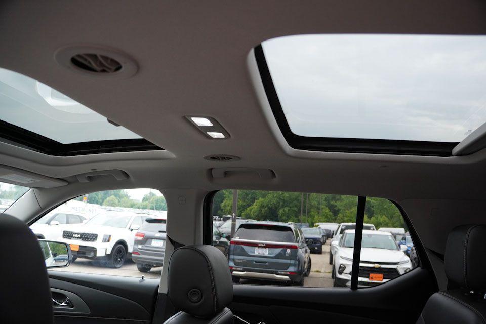 used 2020 Chevrolet Traverse car, priced at $20,774