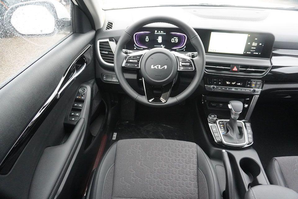 new 2025 Kia Seltos car, priced at $25,798