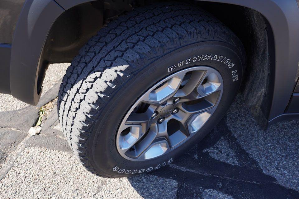 used 2019 Jeep Cherokee car, priced at $22,989