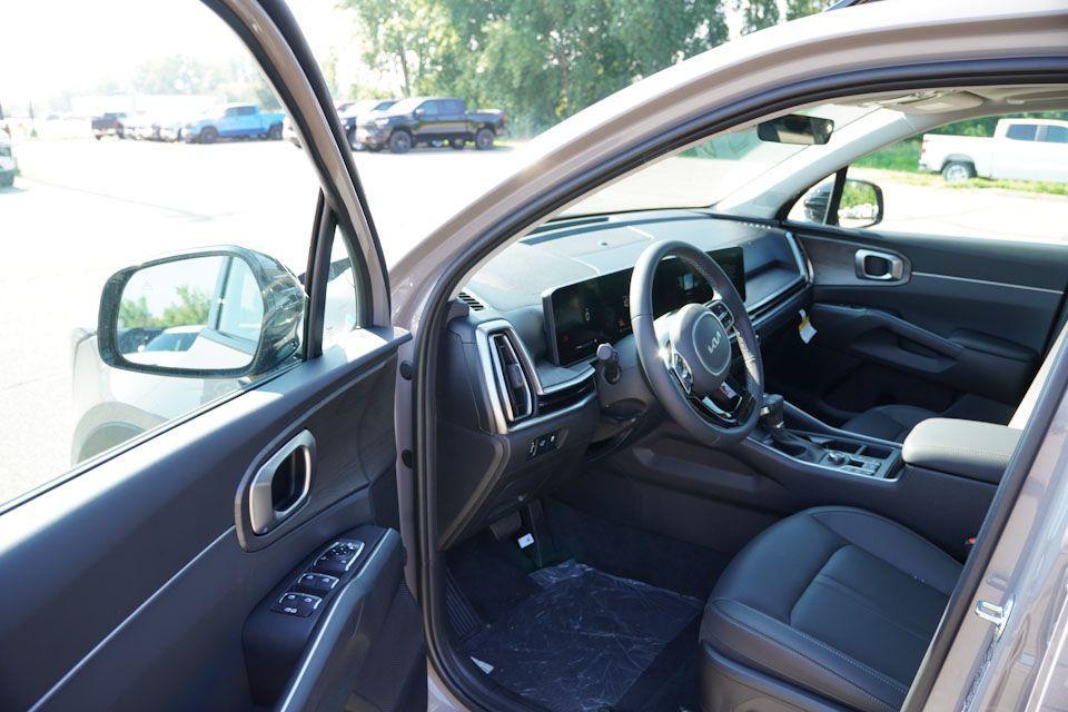 new 2025 Kia Sorento car, priced at $36,904