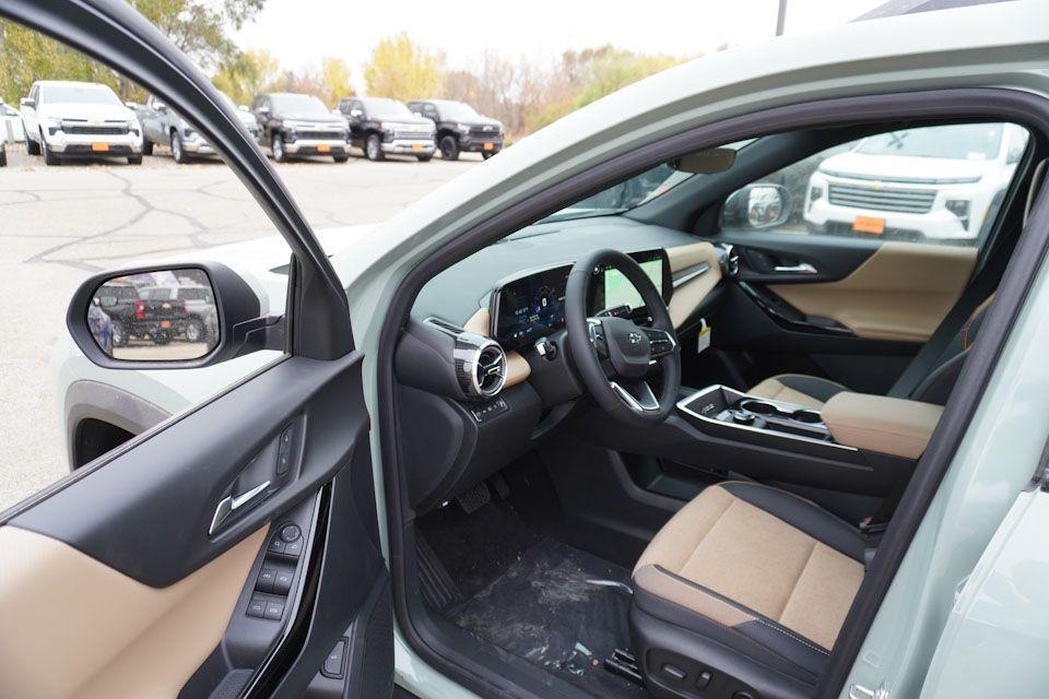 new 2025 Chevrolet Equinox car, priced at $33,330