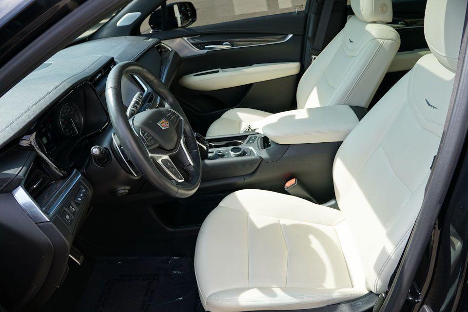 used 2023 Cadillac XT5 car, priced at $39,524