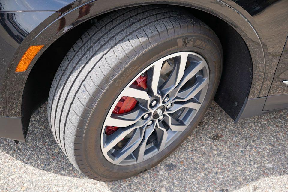 used 2023 Cadillac XT5 car, priced at $39,524