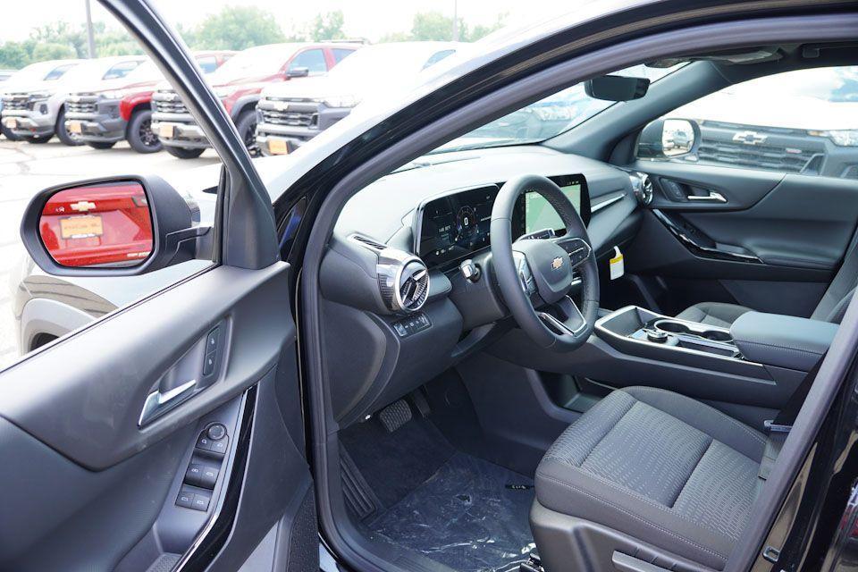new 2026 Chevrolet Equinox car, priced at $29,740
