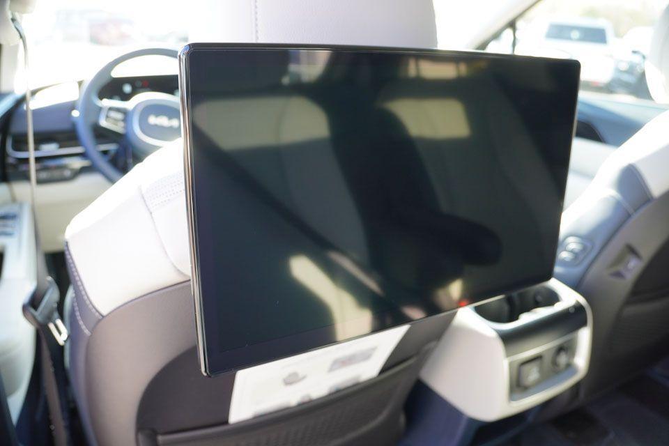 new 2026 Kia Carnival car, priced at $50,860