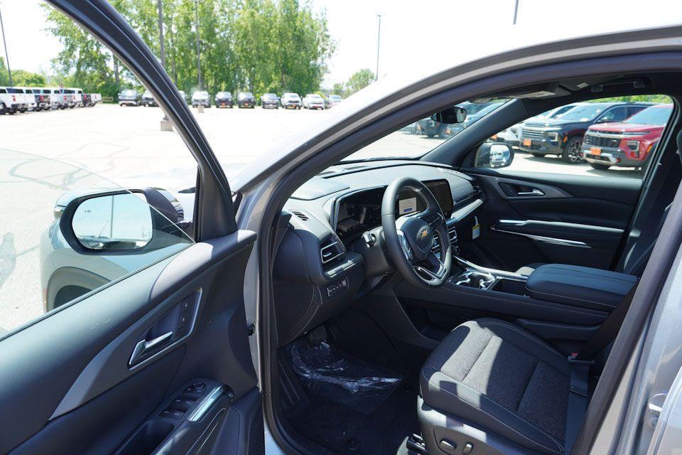 new 2025 Chevrolet Traverse car, priced at $42,687