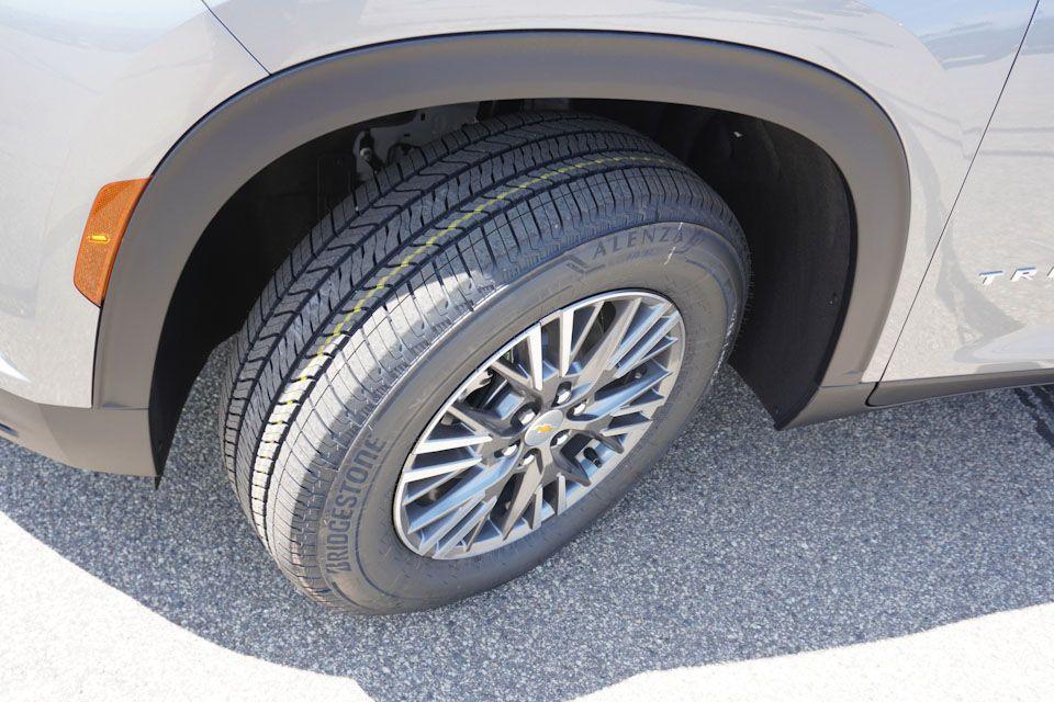 new 2025 Chevrolet Traverse car, priced at $42,687