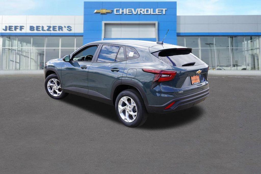 new 2025 Chevrolet Trax car, priced at $21,150
