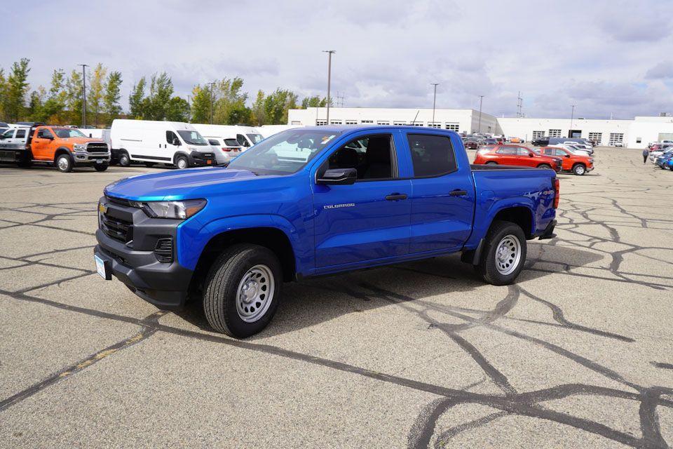 new 2024 Chevrolet Colorado car, priced at $34,000