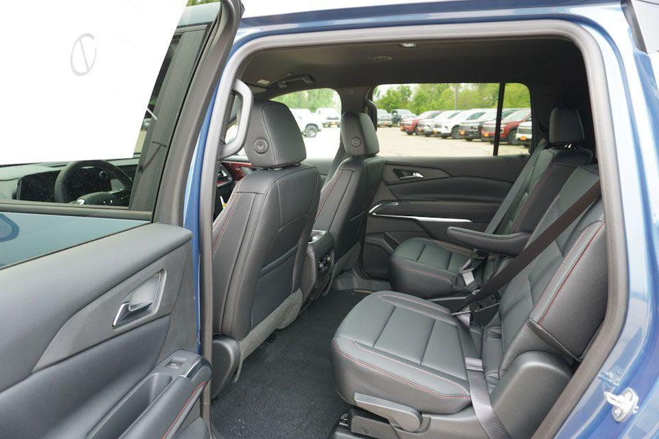 new 2025 Chevrolet Traverse car, priced at $47,553