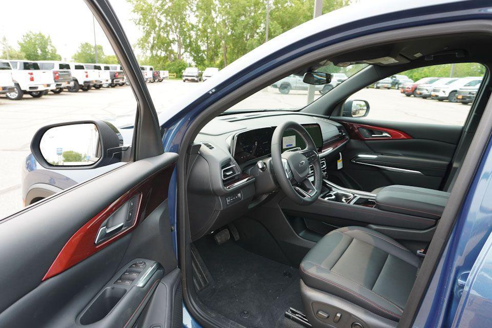 new 2025 Chevrolet Traverse car, priced at $47,553