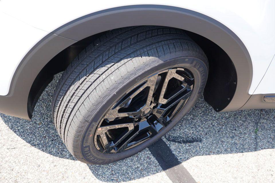 new 2025 Kia Telluride car, priced at $47,838