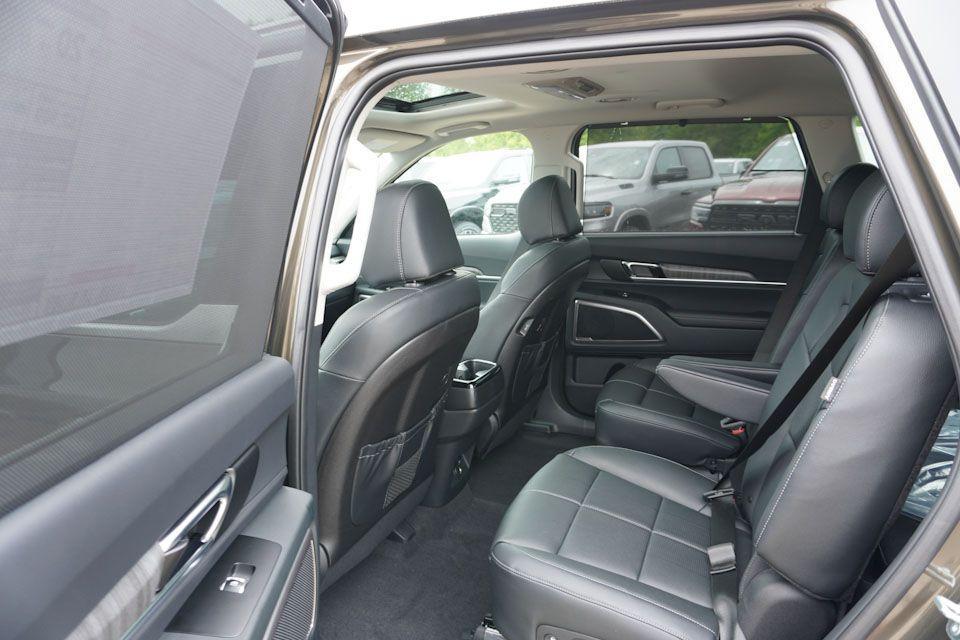 new 2025 Kia Telluride car, priced at $43,046