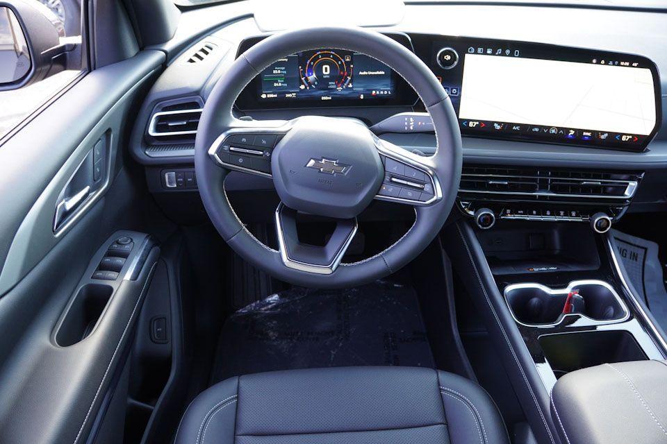 new 2026 Chevrolet Traverse car, priced at $45,405