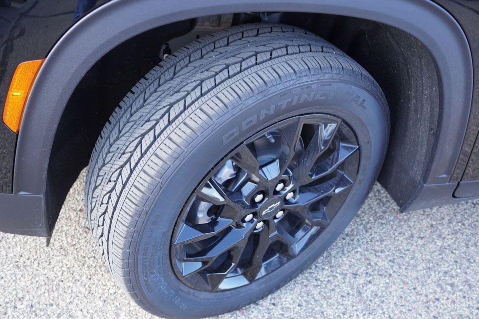 new 2026 Chevrolet Traverse car, priced at $45,405