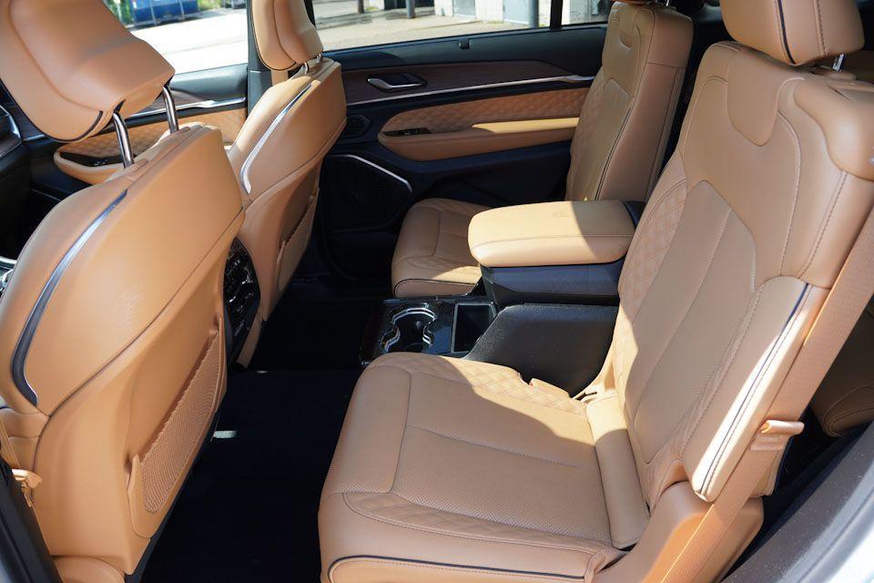 used 2024 Jeep Grand Cherokee L car, priced at $50,747